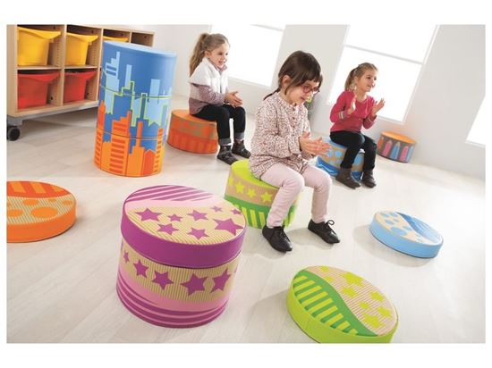 Image sur 41421020 POUF DÉCOR SCOLAIRE Les crayons